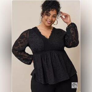 Torrid Babydoll Clip Floral Long Sleeve Top in Deep Black